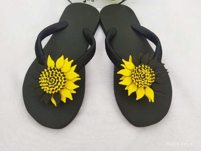 Handmade casual footwear